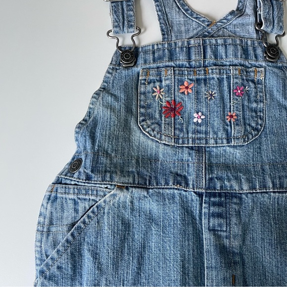 Dress - Picture 3 of 6